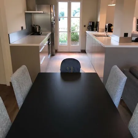 Apartment Centre